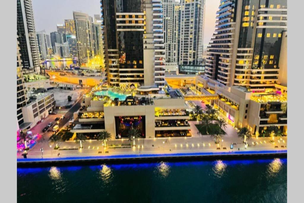Cayan Tower Luxury Apartment With Sea View Dubai Buitenkant foto