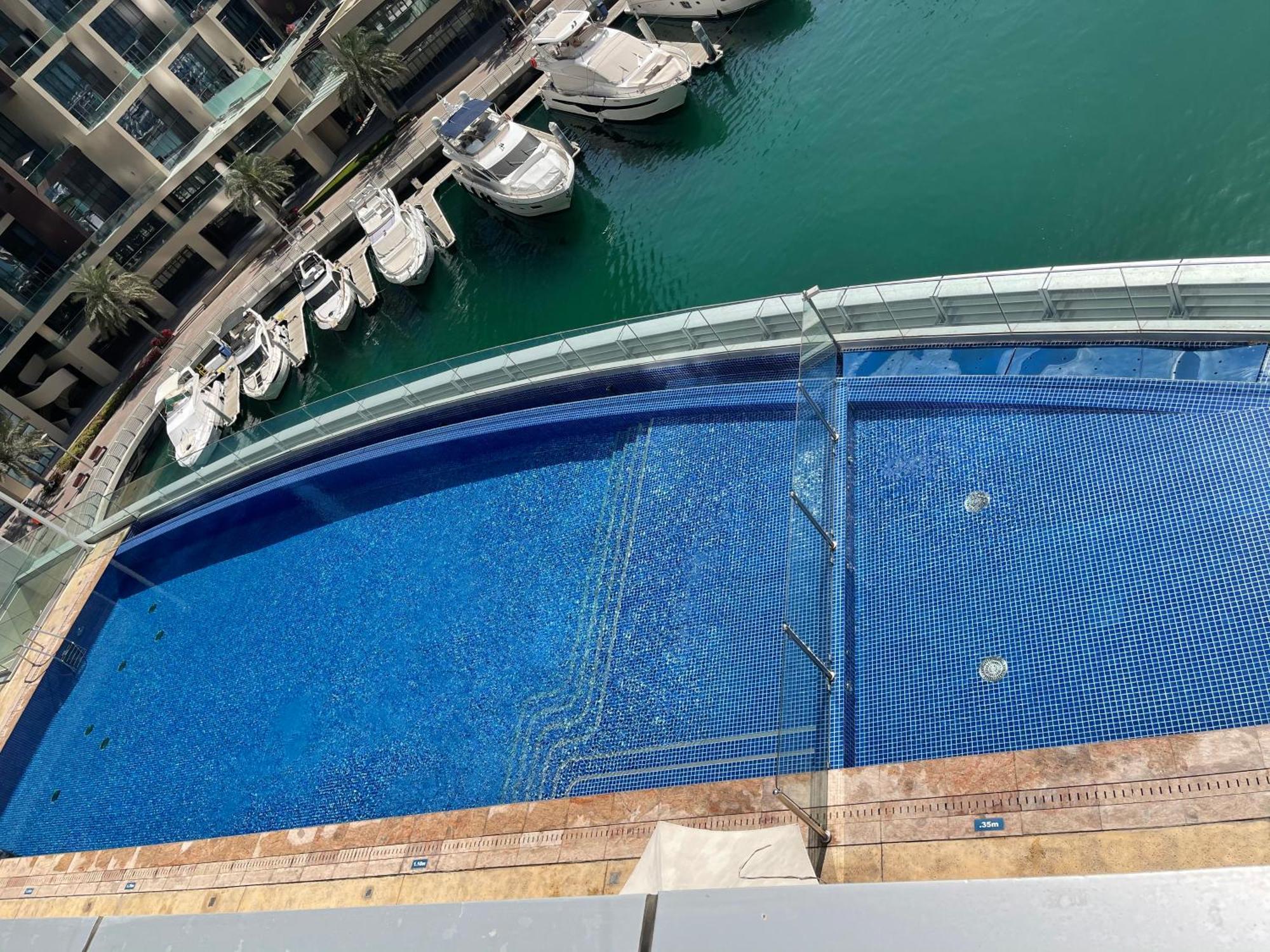 Cayan Tower Luxury Apartment With Sea View Dubai Buitenkant foto