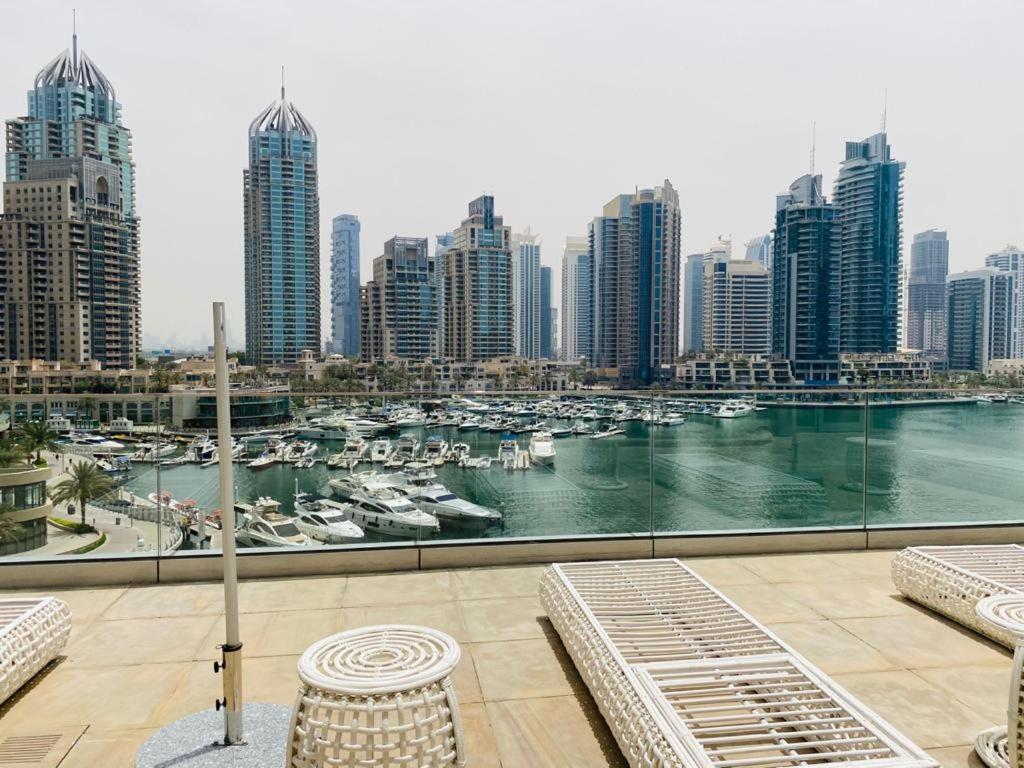 Cayan Tower Luxury Apartment With Sea View Dubai Buitenkant foto