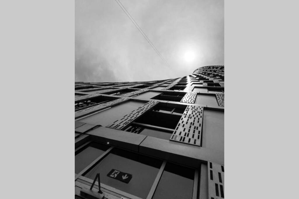 Cayan Tower Luxury Apartment With Sea View Dubai Buitenkant foto